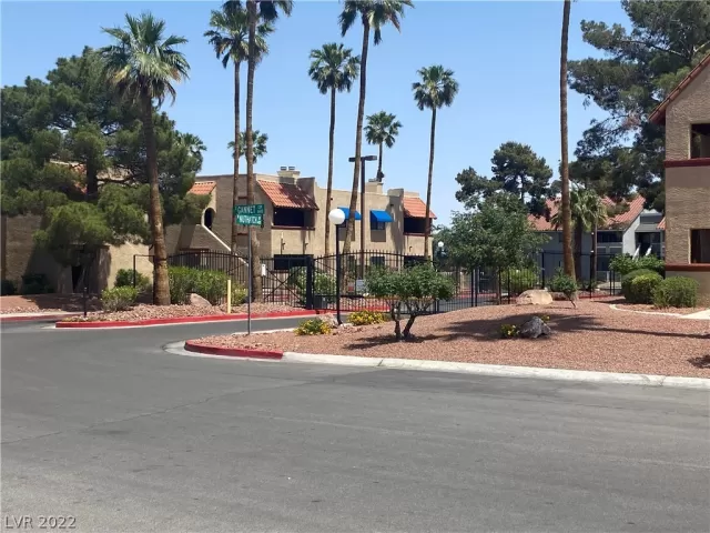 MLS: 2389822 Condo For Sale