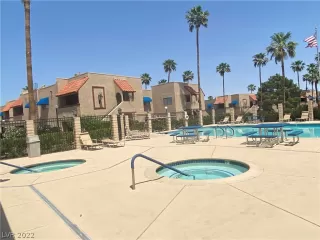 Photo #2: 2389822 Listing