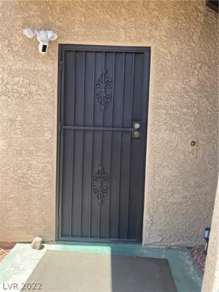 Photo #6: 2389822 Listing