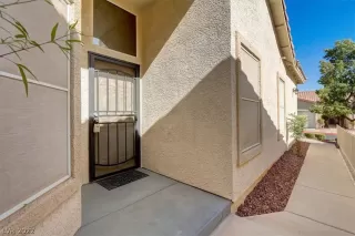 Photo #2: 2389836 Listing 