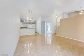 Photo #4: 2389836 Listing 