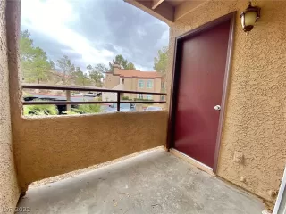 Photo #4: 2389882 Listing 