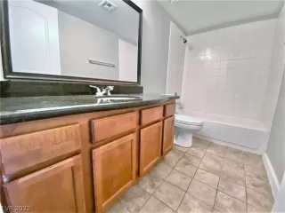 Photo #6: 2389882 Listing 