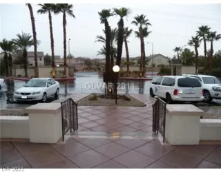 Photo #3: 2389909 Listing 