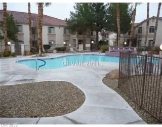 Photo #4: 2389909 Listing 
