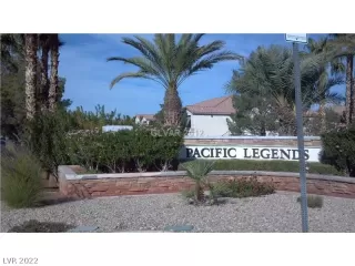Photo #5: 2389909 Listing 