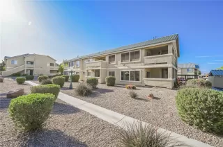 Photo #2: 2389924 Listing