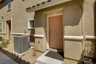 Photo #2: 2389950 Listing 