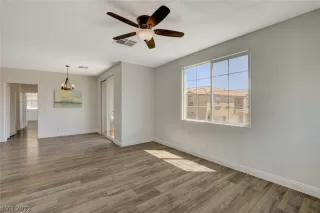 Photo #6: 2389950 Listing 