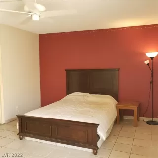 Photo #4: 2389958 Listing