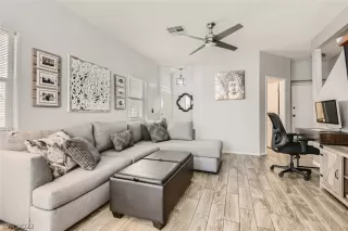 Photo #3: 2389968 Listing