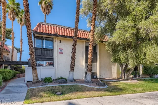 MLS: 2389978 Condo For Sale