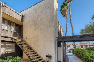 Photo #1: 2389978 Listing