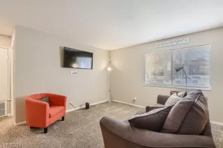 Photo #2: 2389978 Listing