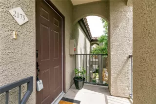 Photo #2: 2390015 Listing