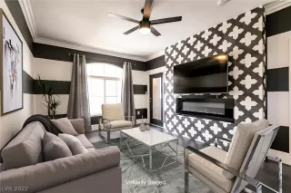 Photo #3: 2390015 Listing