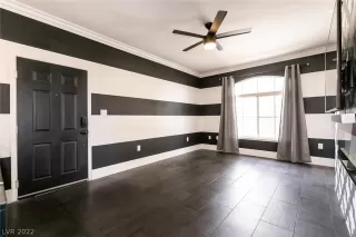 Photo #4: 2390015 Listing