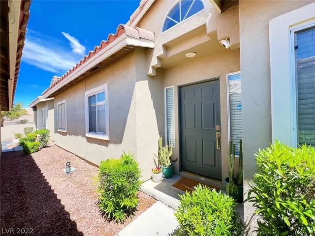 MLS: 2390058 Condo For Sale