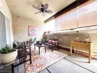 Photo #4: 2390058 Listing 