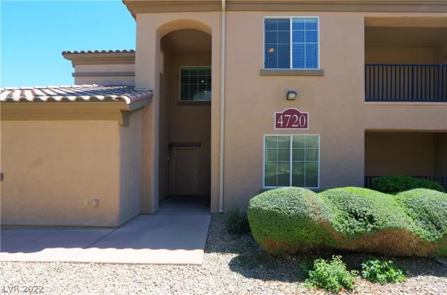 MLS: 2390088 Condo For Sale