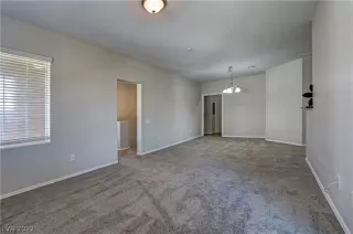 Photo #4: 2390088 Listing 