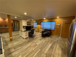 Photo #2: 2390111 Listing