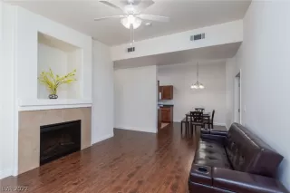 Photo #2: 2390113 Listing