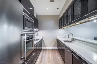 Photo #6: 2390129 Listing