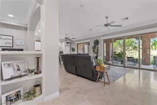 Photo #3: 2390152 Listing 