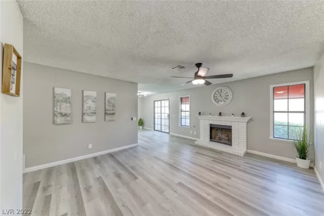 MLS: 2390157 Condo For Sale