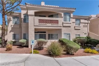 Photo #1: 2390181 Listing