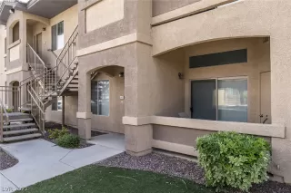 Photo #2: 2390222 Listing