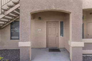 Photo #4: 2390222 Listing