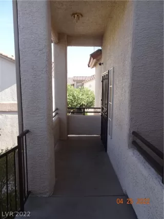 Photo #3: 2390227 Listing 