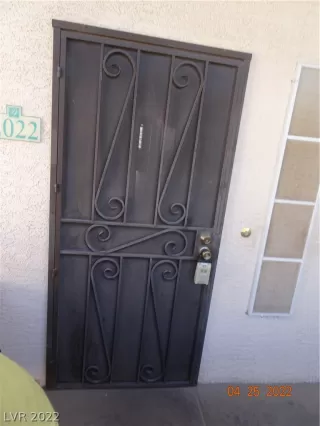 Photo #4: 2390227 Listing 