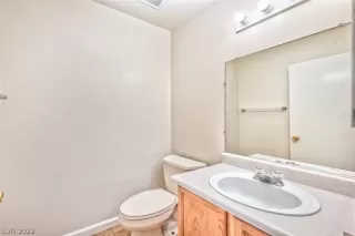 Photo #5: 2390247 Listing 