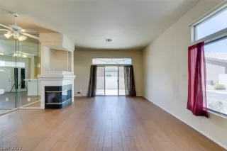 Photo #2: 2390252 Listing