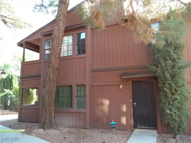 MLS: 2390311 Condo For Sale