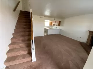 Photo #1: 2390319 Listing