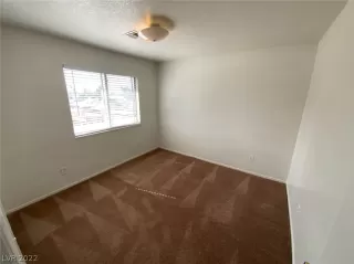 Photo #5: 2390319 Listing