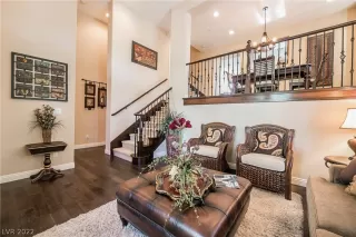 Photo #6: 2390327 Listing