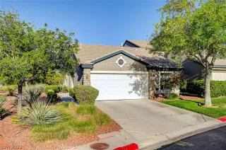 Photo #2: 2390395 Listing