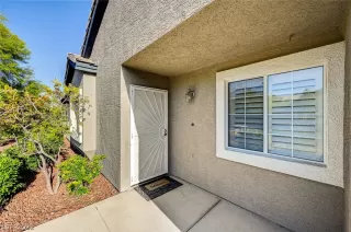 Photo #3: 2390395 Listing