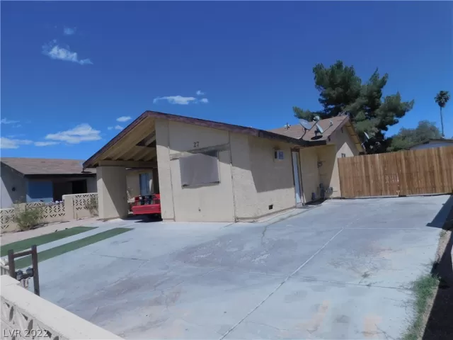 MLS: 2390438 Condo For Sale