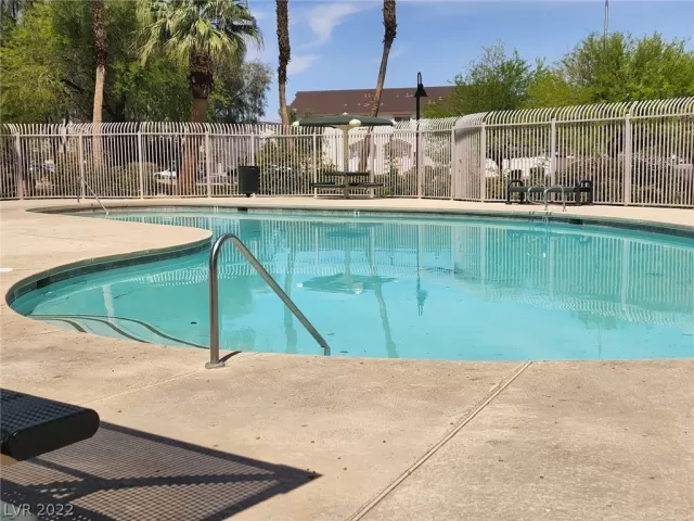 MLS: 2390440 Condo For Sale