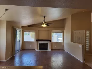 Photo #2: 2390446 Listing