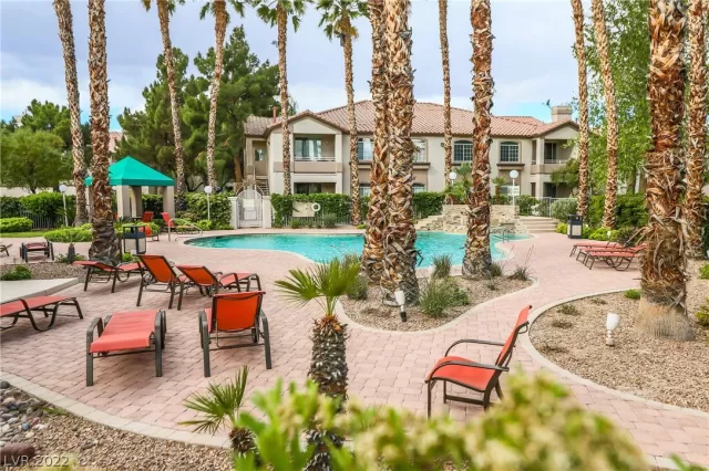 MLS: 2390465 Condo For Sale