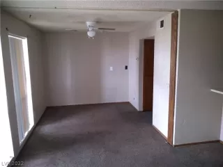 Photo #4: 2390473 Listing 