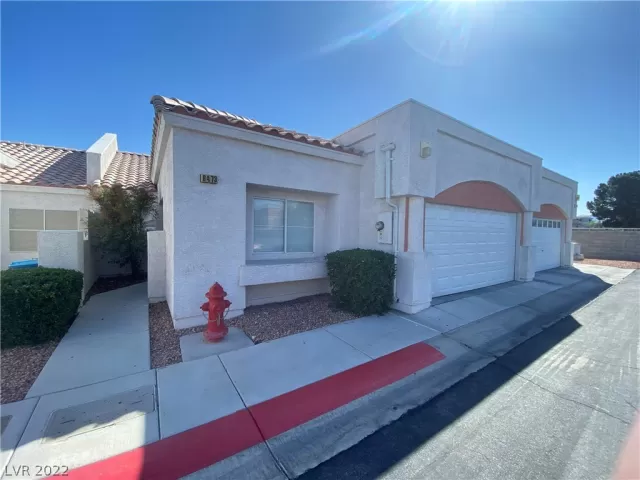 MLS: 2390482 Condo For Sale