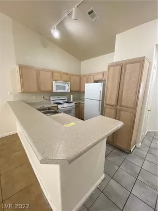 Photo #1: 2390482 Listing 